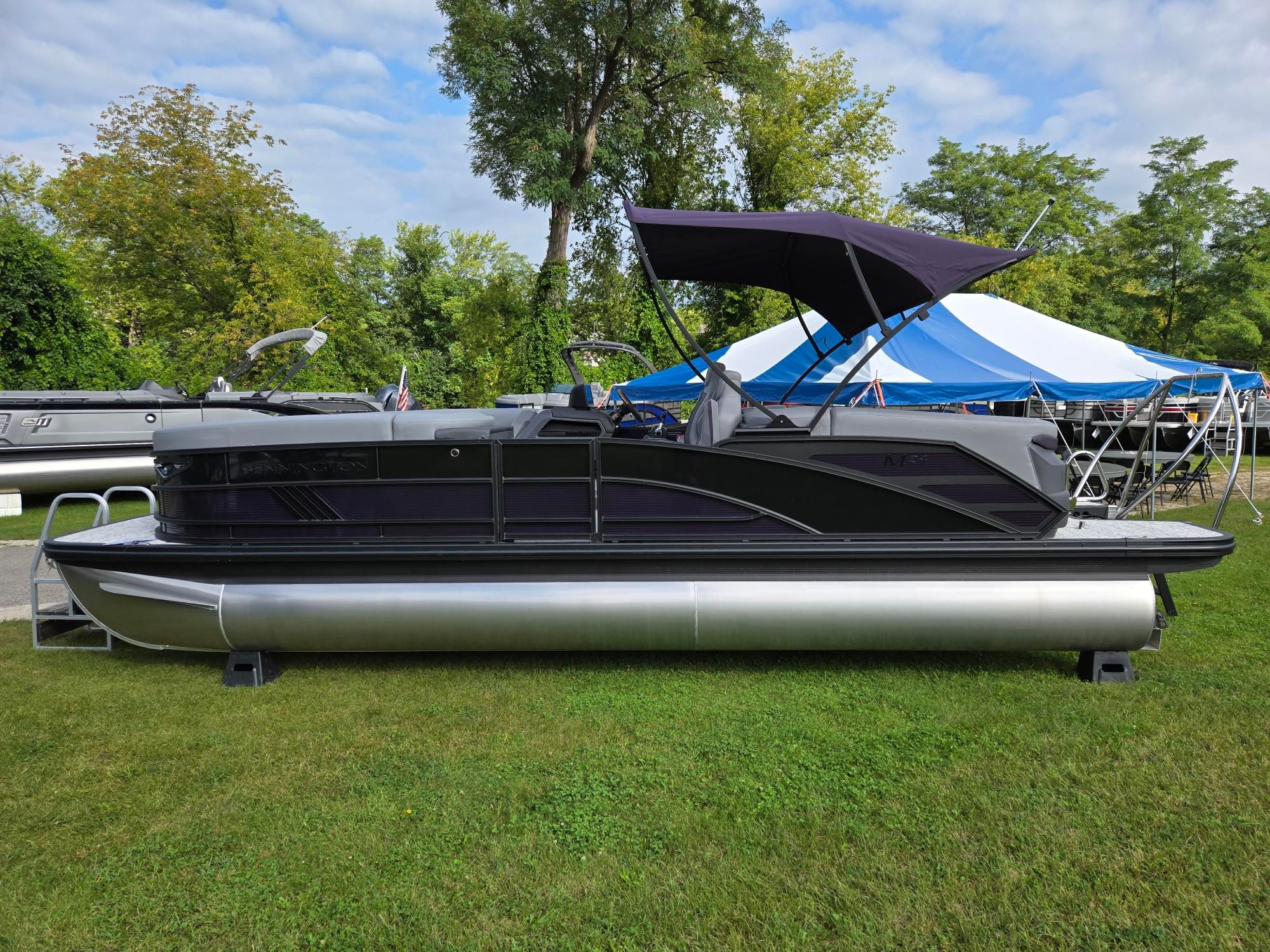 2025 Bennington 24MFB-SPS (TC)