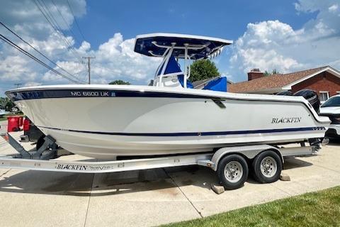 2019 Blackfin 242 CC