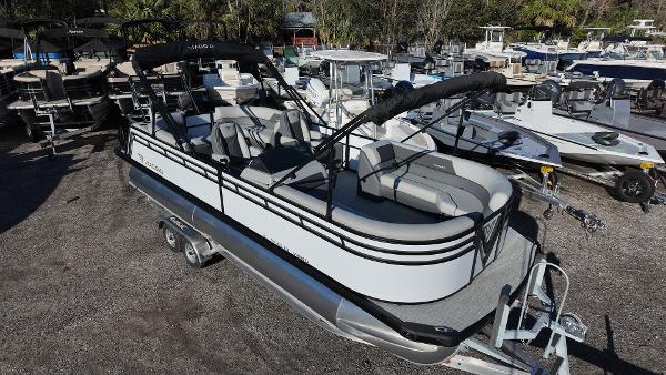 2025 Viaggio V22U