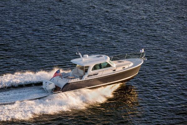 2027 Back Cove 34O Hardtop Express