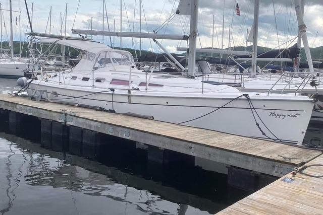 2009 Hunter 38