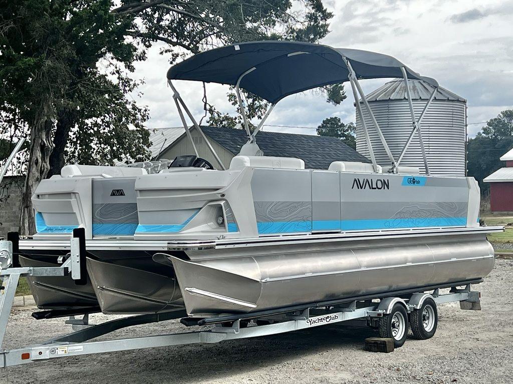 2025 Avalon Geofish 23' Rear Fish - Triple Toon - IN STOCK
