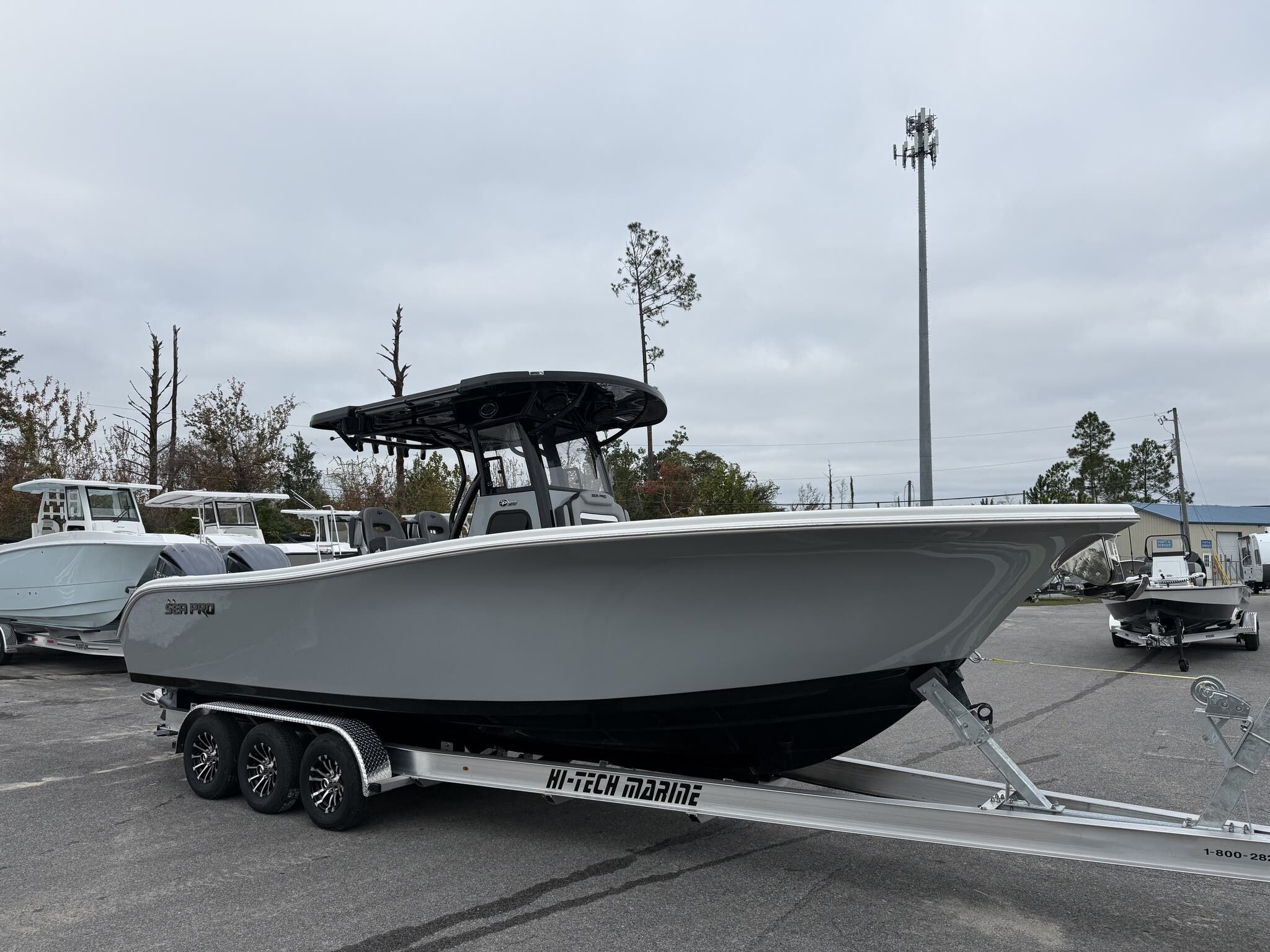 2026 Sea Pro 292 SEAKEEPER RIDE AND YAMAHA 300S