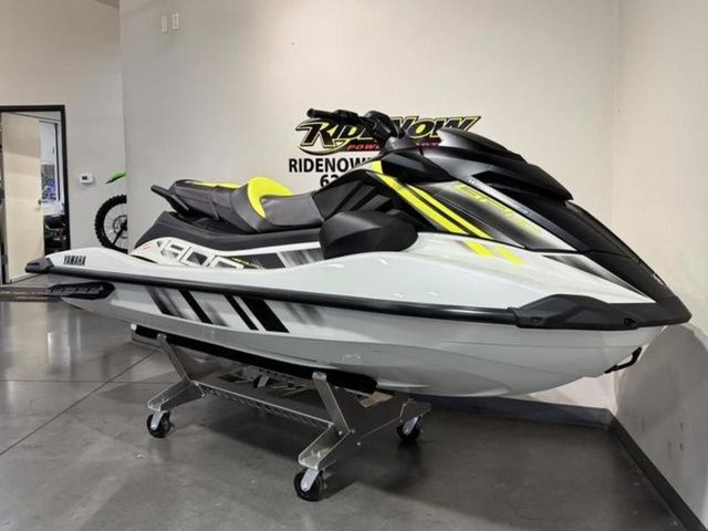 Yamaha WaveRunner GP1900A-BB