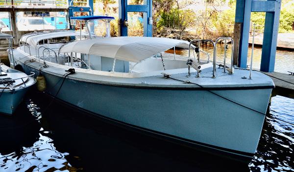 1979 Willard Marine MK4 US Navy Utility Vessel