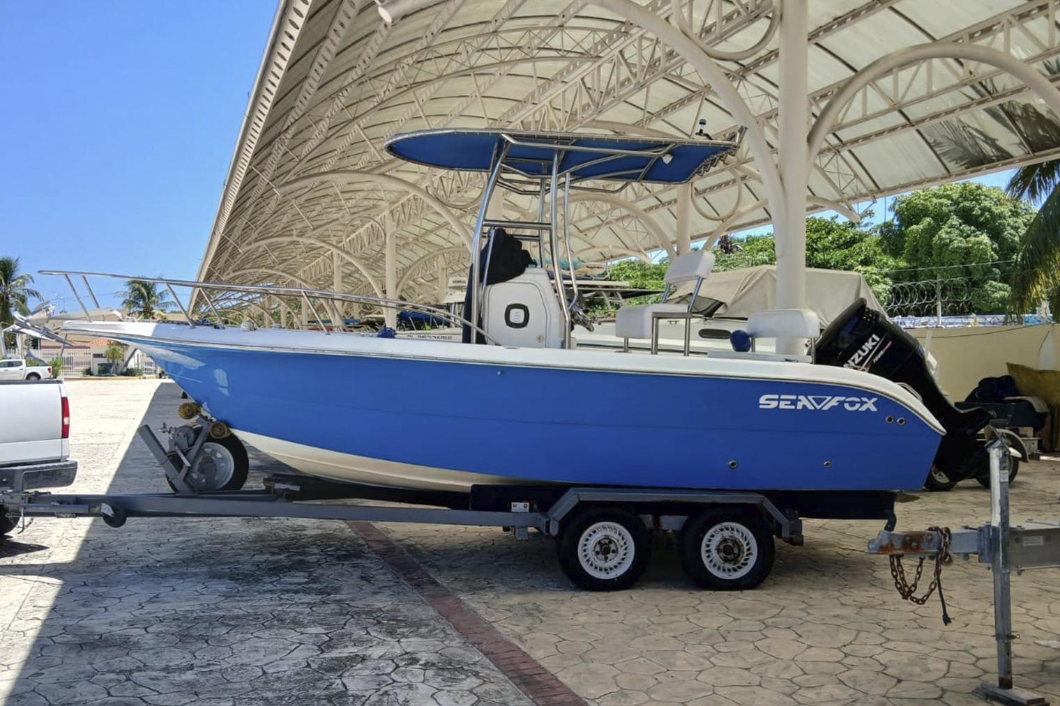 2004 Sea Fox 210 Center Console