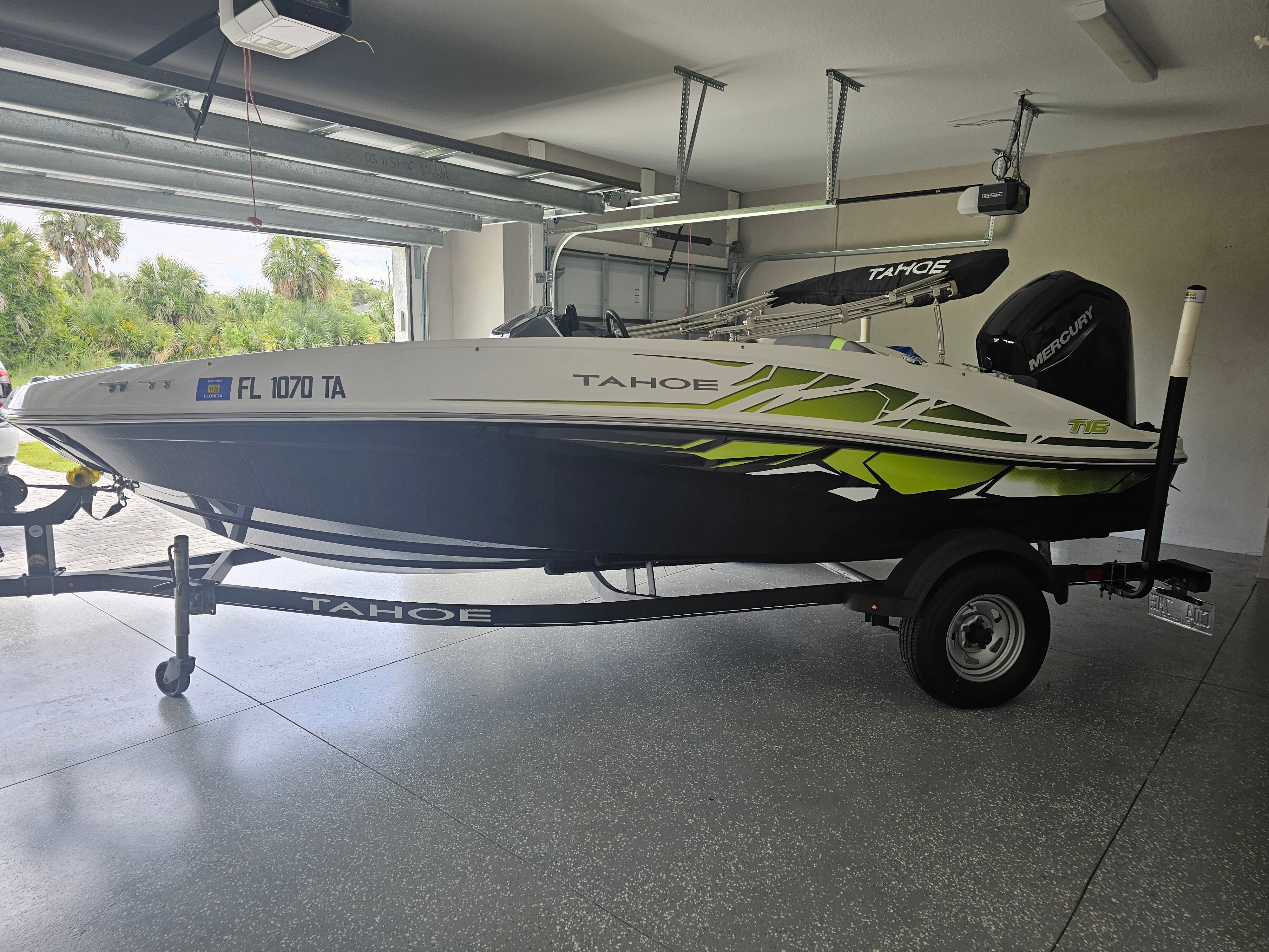 2021 White River Tahoe Boats, T16