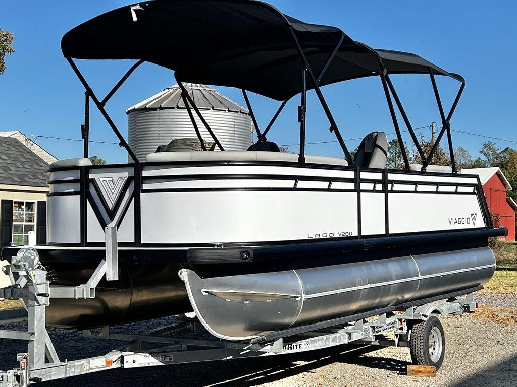 Viaggio Lago V 20' U (Quad Lounge) - IN STOCK
