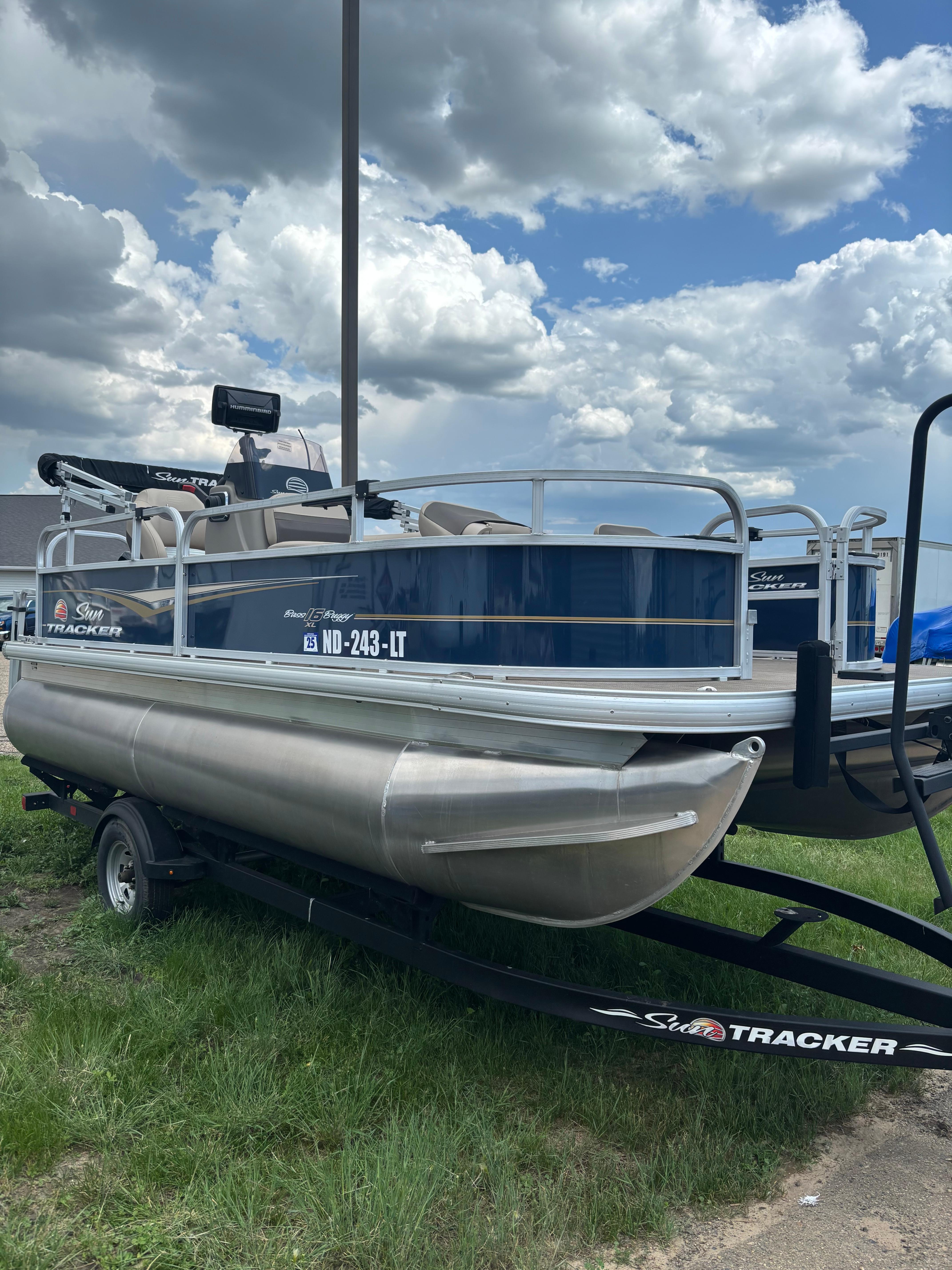 2022 Sun Tracker Bass Buggy 16 XL Select