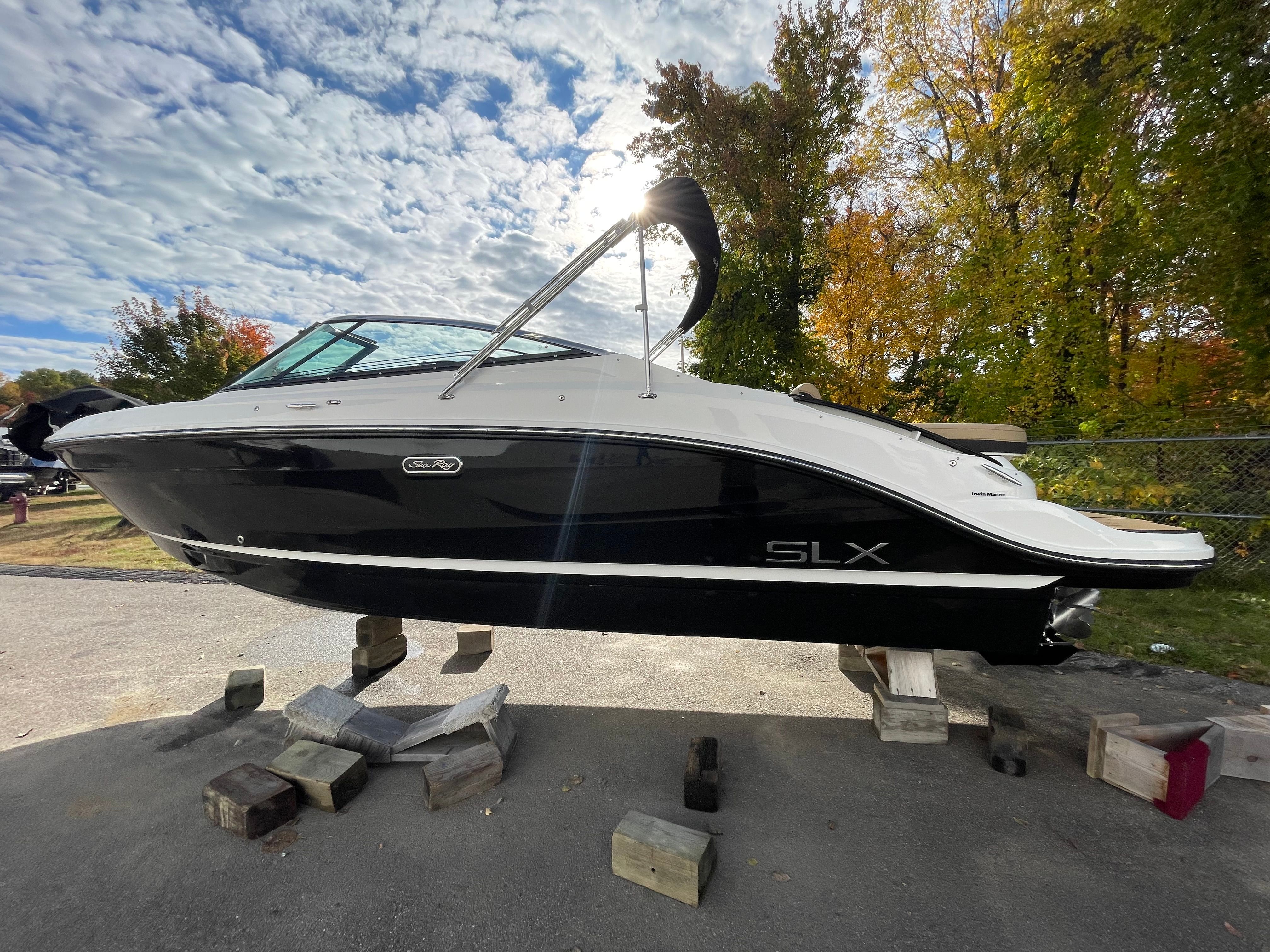 2024 Sea Ray 260SLX