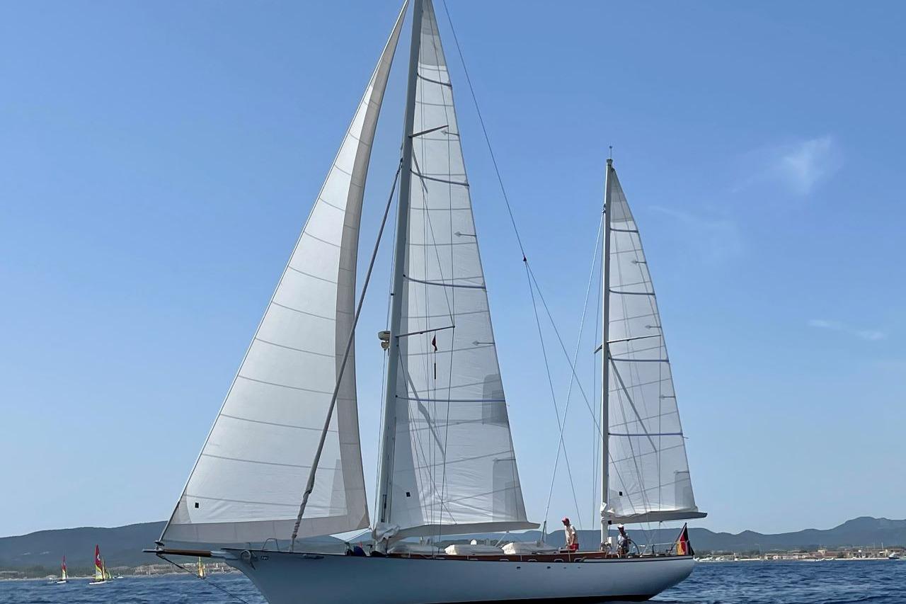 2012 Custom TIOGA 68