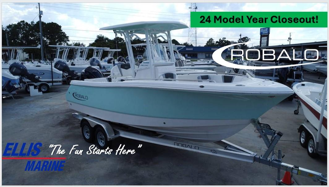 Robalo R230 Center Console