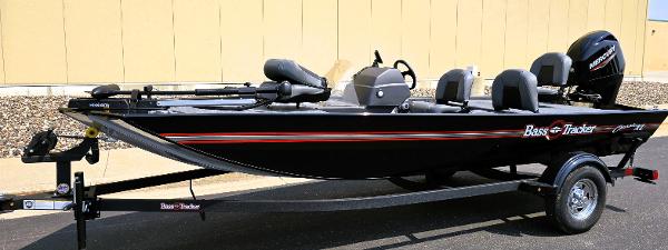 2025 Tracker Bass Tracker Classic XL