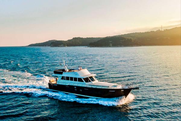 2004 Explorer Trawler 65'