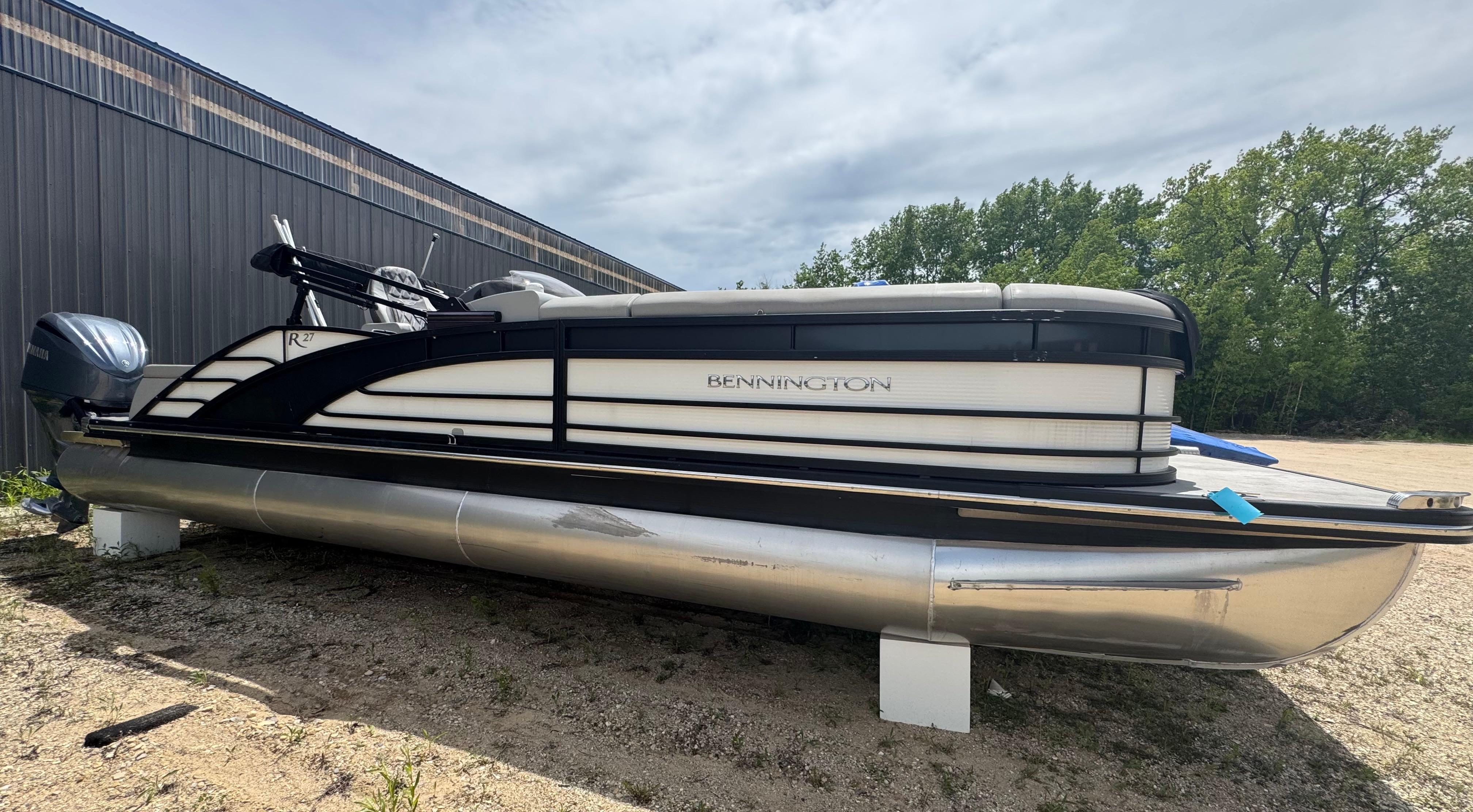 2022 Bennington 27RSBX2