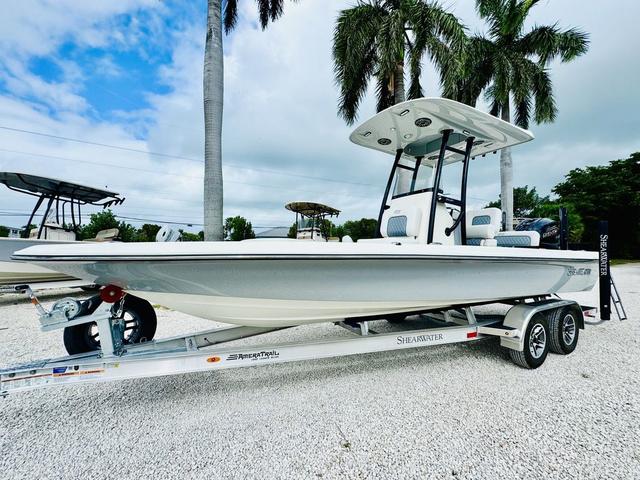 2025 ShearWater 23 Ltz