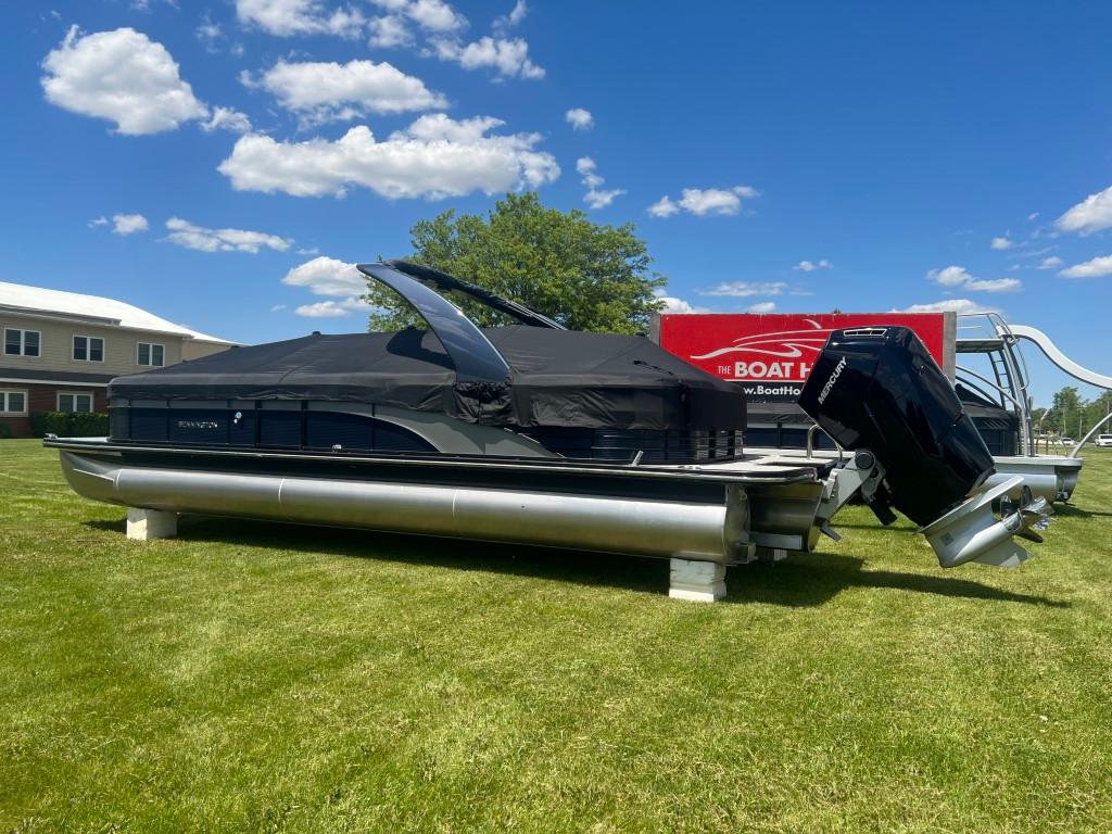 2022 Bennington 28RSRX1