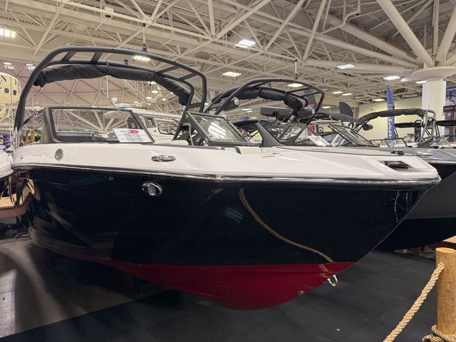 2025 Yamaha Boats 222SE