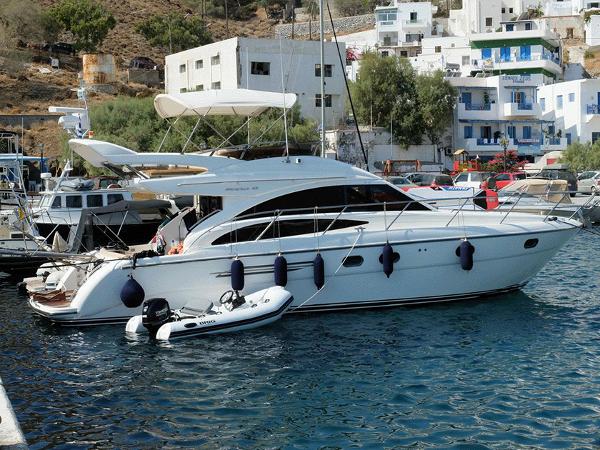 Princess 42 Flybridge Princess 42 F