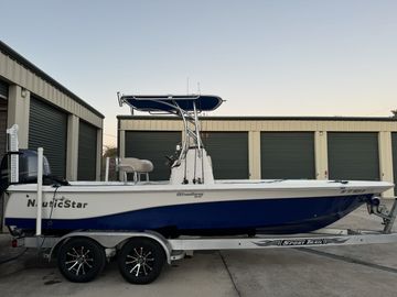 2017 NauticStar 215XTS