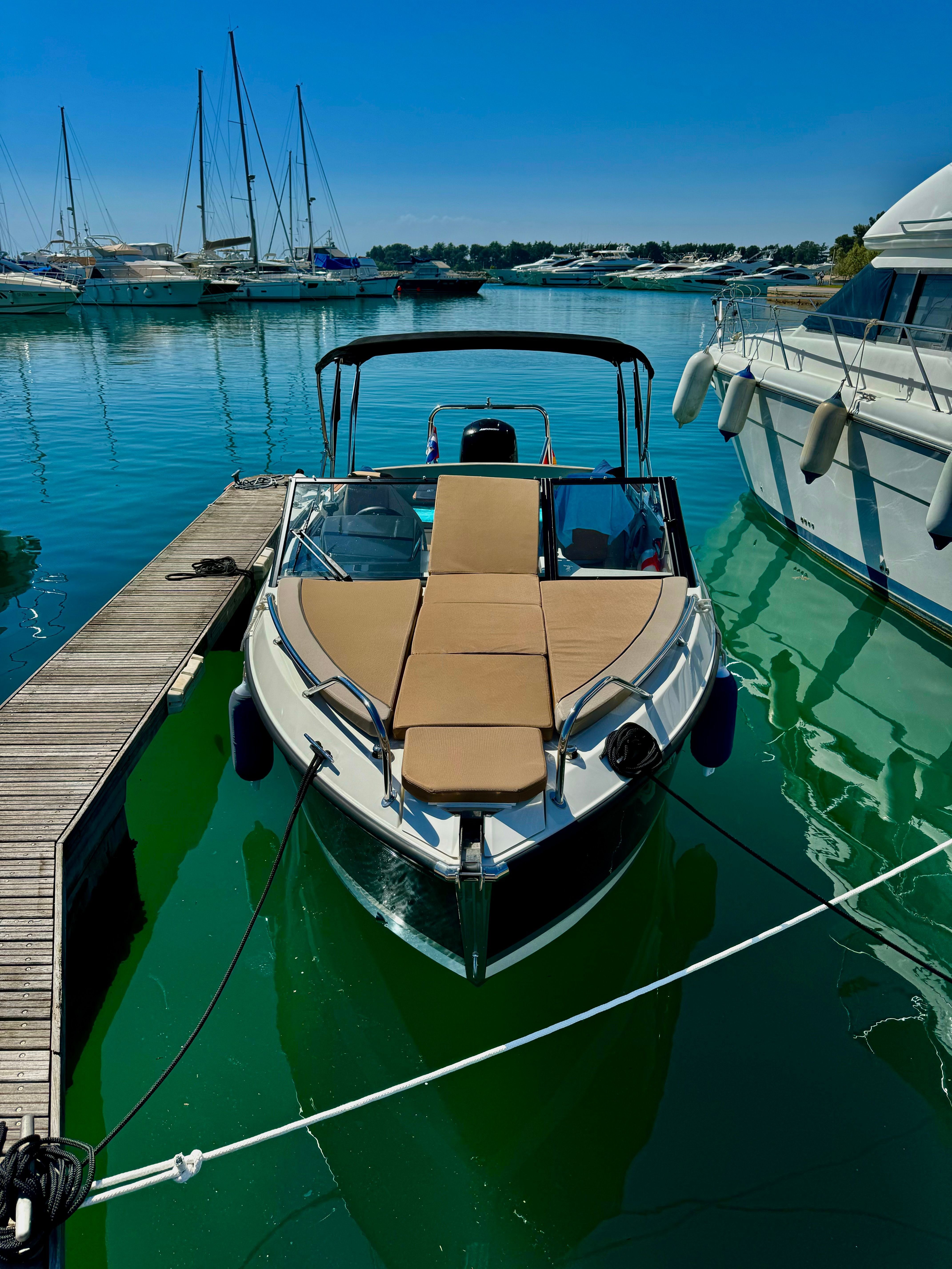 2022 Quicksilver Activ 605 Cruiser