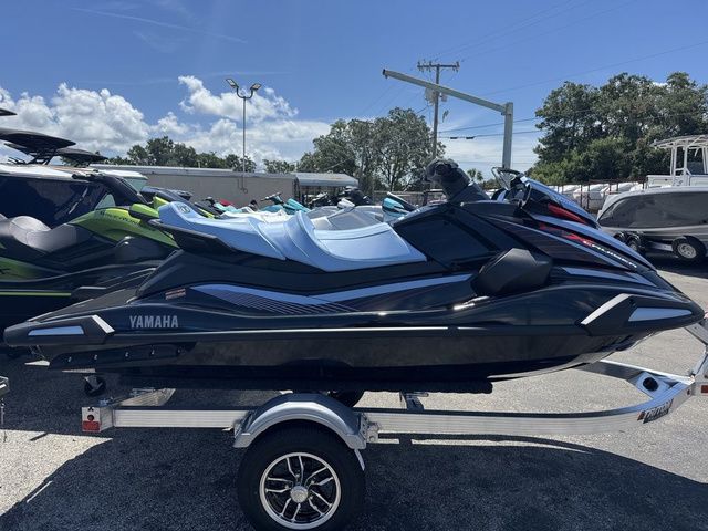 2025 Yamaha WaveRunner VX Cruiser