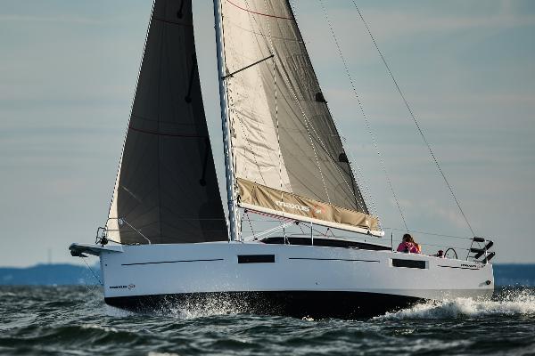 2025 Maxus 35