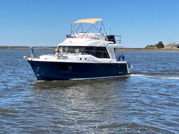 2017 Beneteau Swift Trawler 30