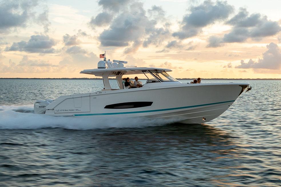 Regal 43 SAV - boats.com
