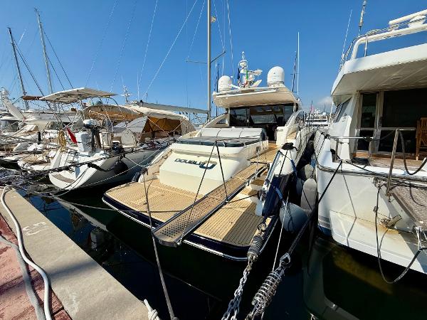 2011 Princess V62
