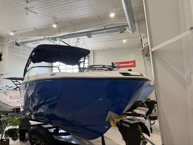 2025 Yamaha Boats AR250