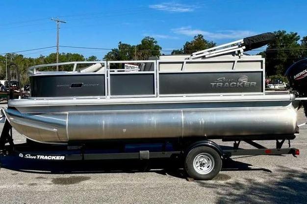 2026 Sun Tracker Bass Buggy 16 XL Select