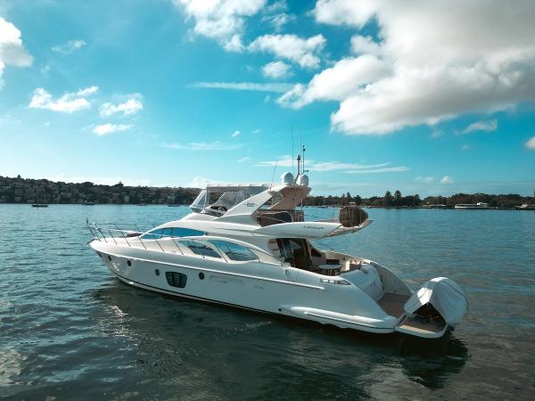Azimut 62E