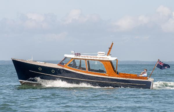 2005 Cockwells Custom 32