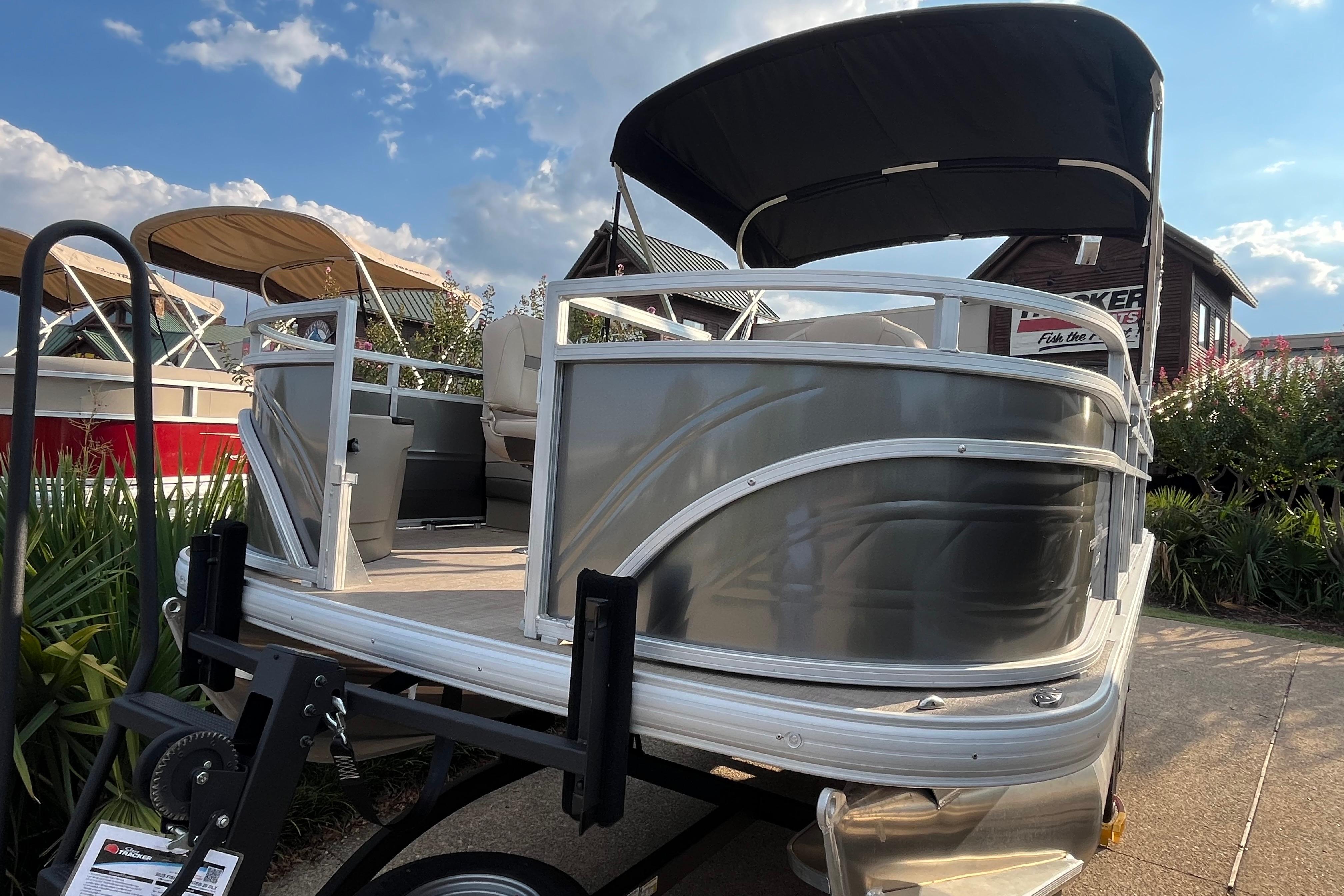 2025 Sun Tracker Fishin' Barge 20 DLX