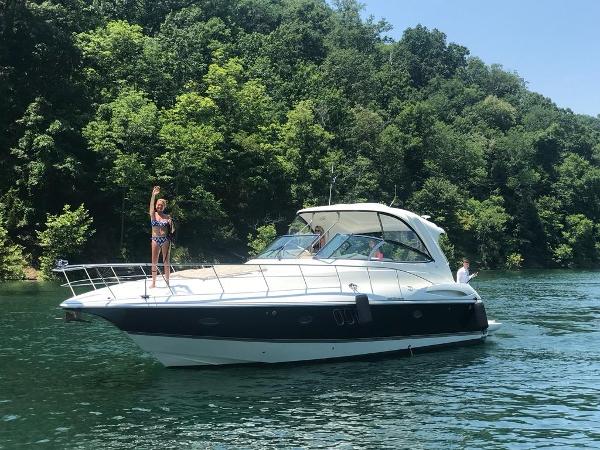 2008 Cruisers Yachts 460 Express