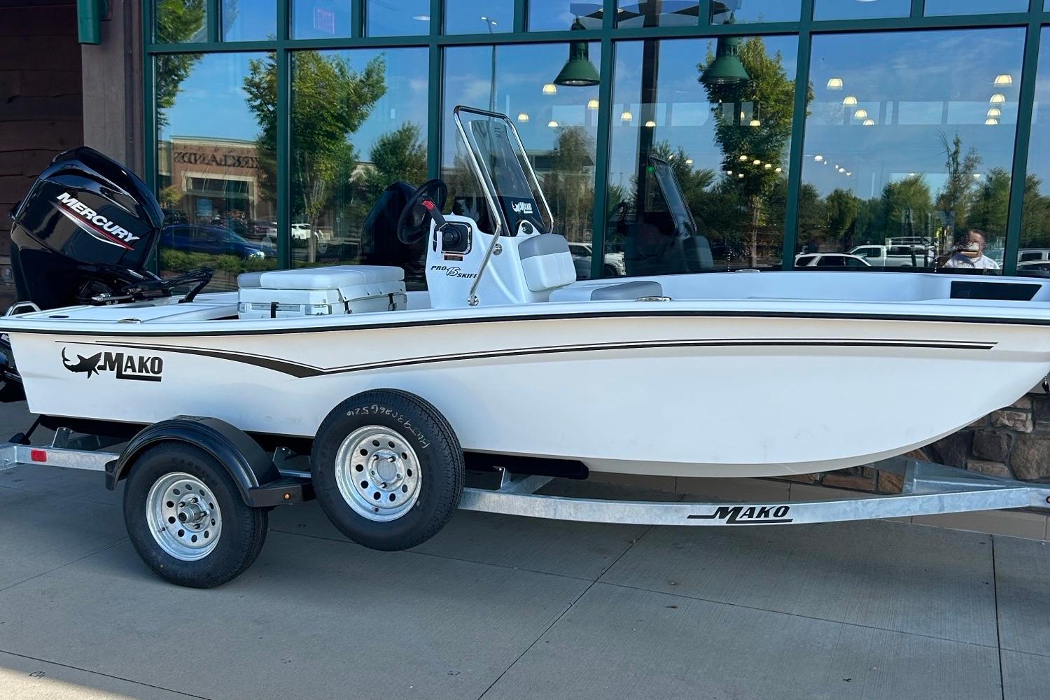 2026 Mako Pro Skiff 15 CC