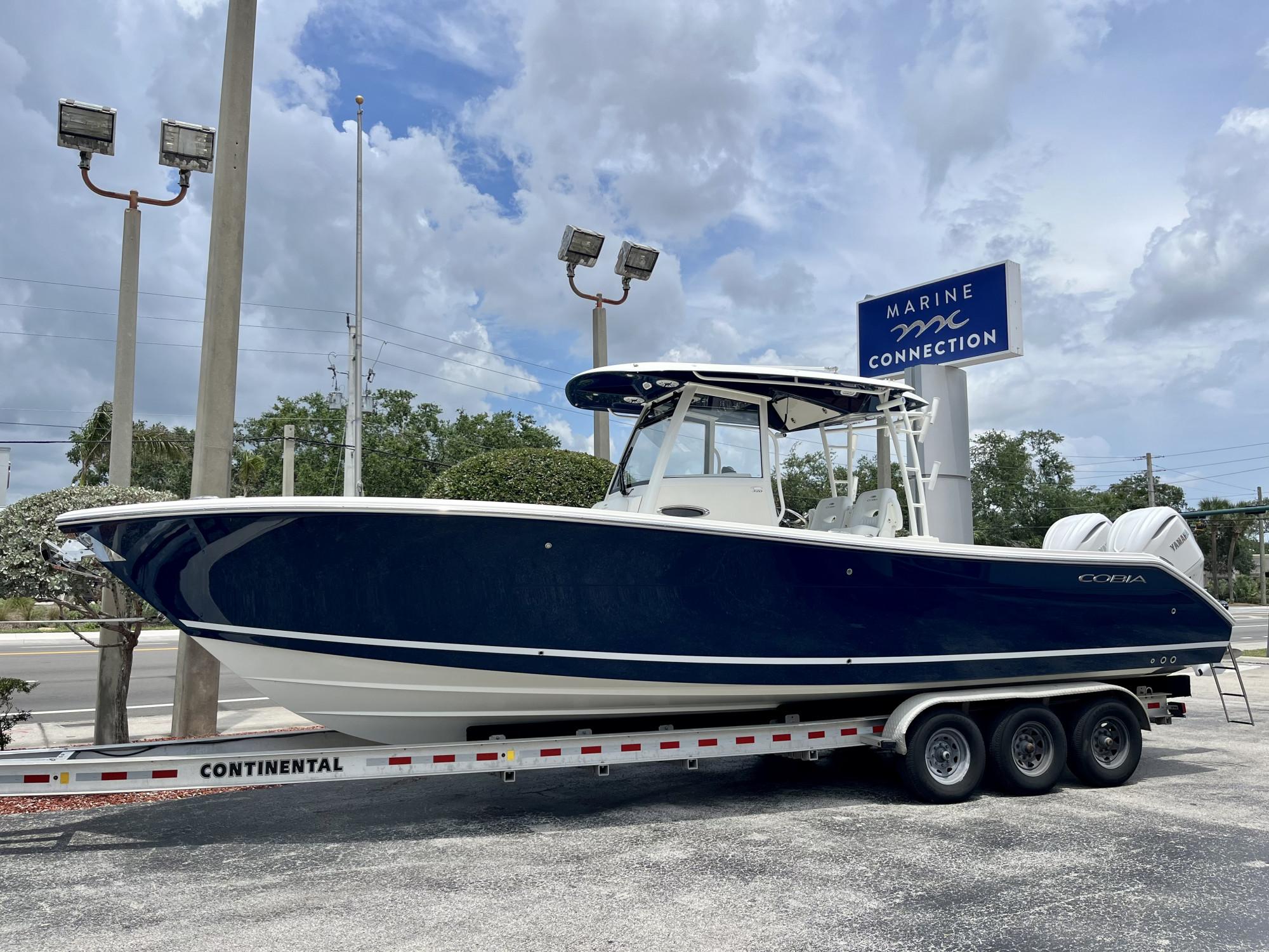 2025 Cobia 320 CC