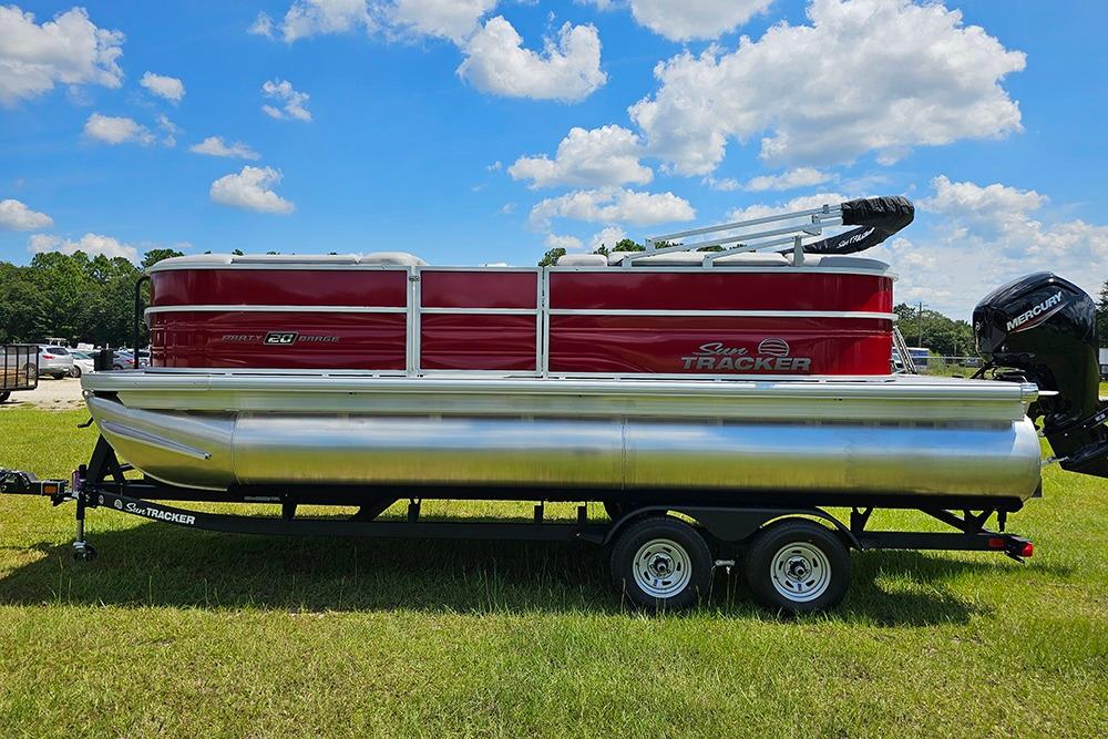 2026 Sun Tracker Party Barge 20 DLX