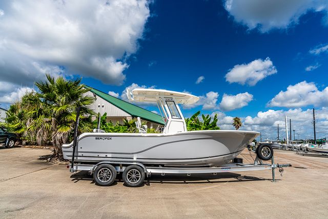 2025 Sea Fox 248 Commander