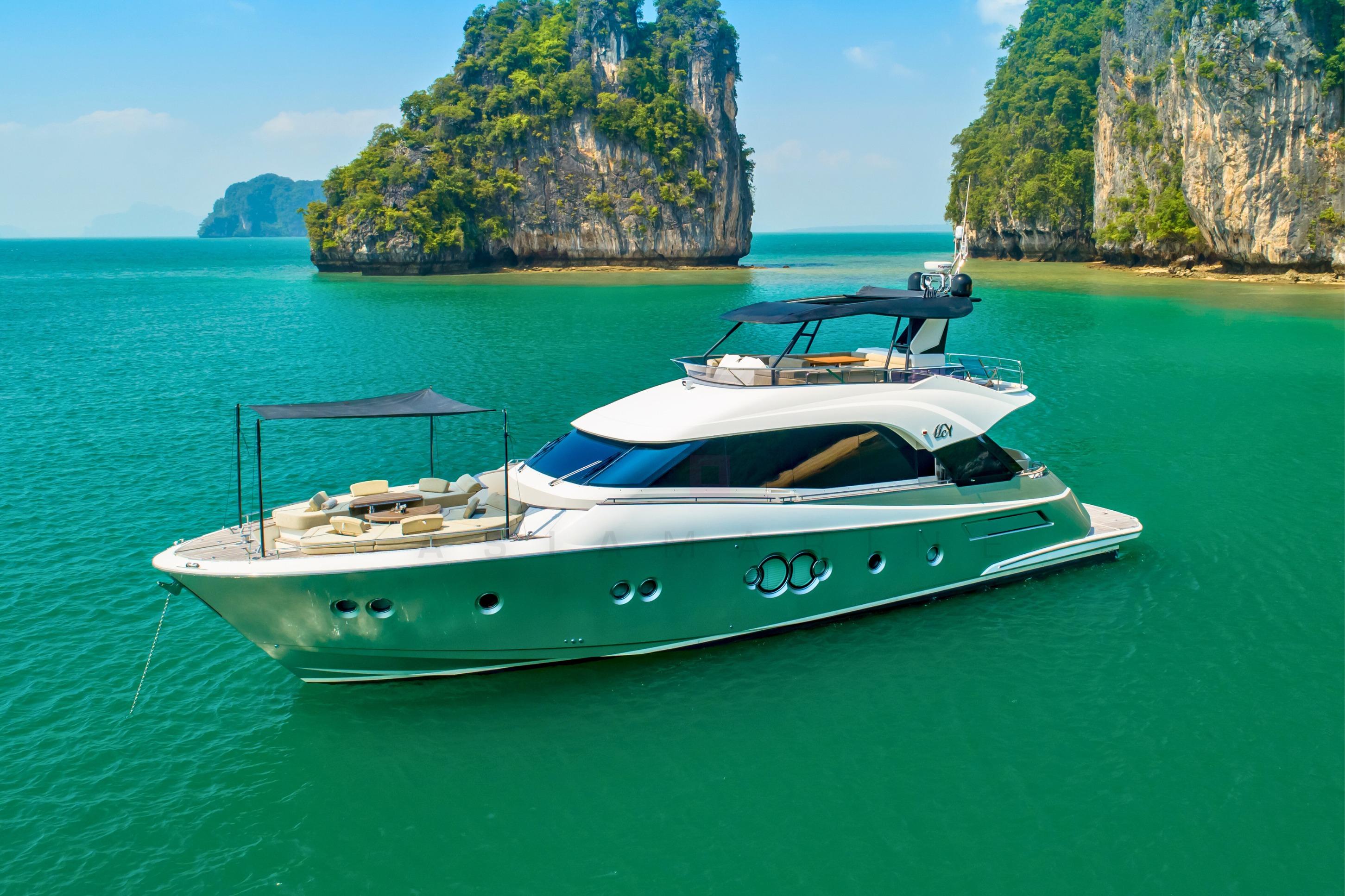 2015 Monte Carlo Yachts MCY 70