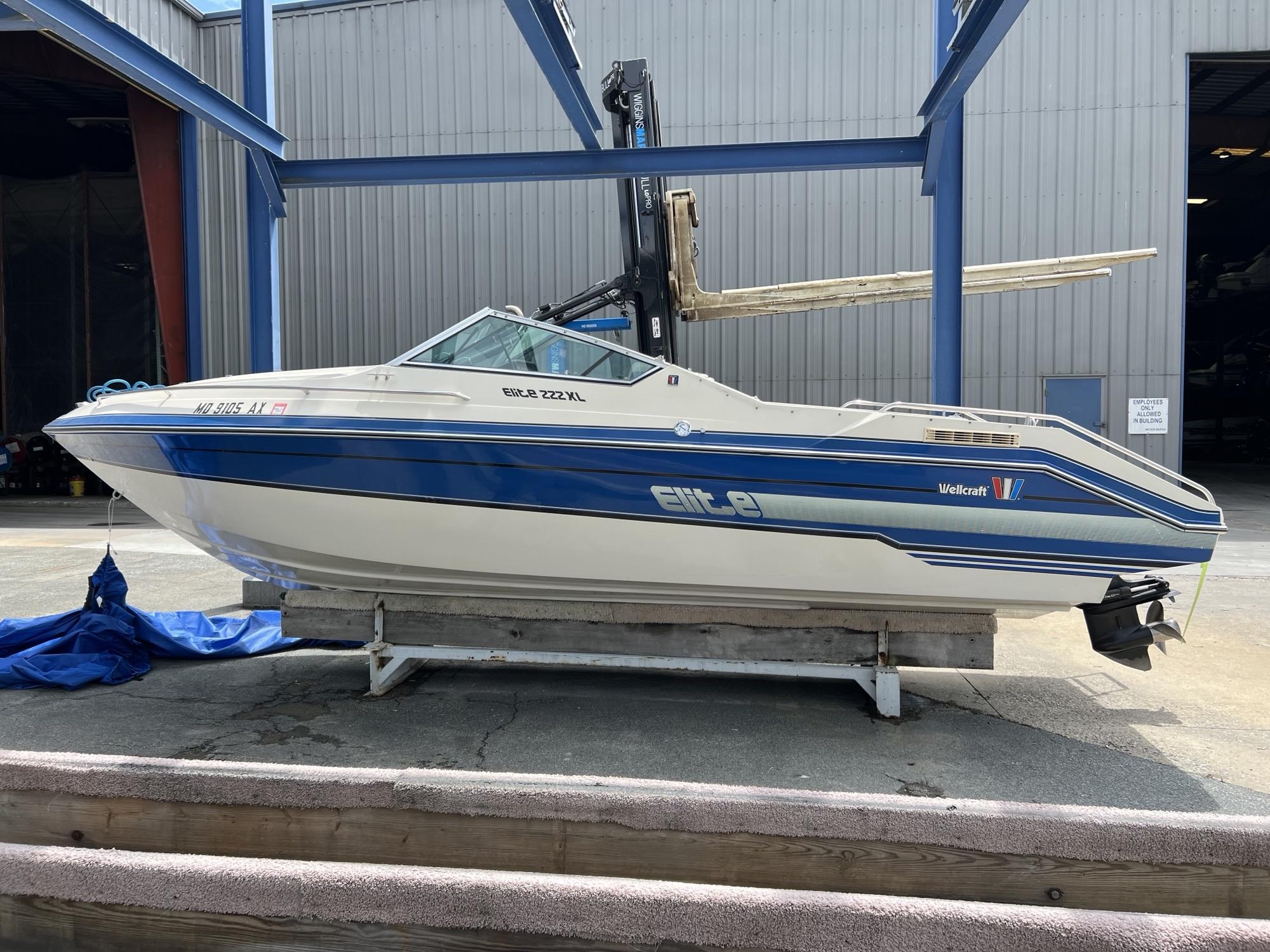 1989 Wellcraft Elite 222 XL