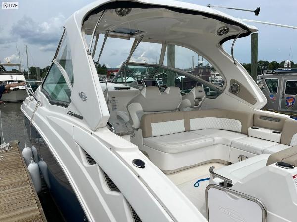 2014 Chaparral 330 Signature