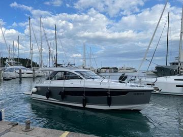 2024 Sealine S335