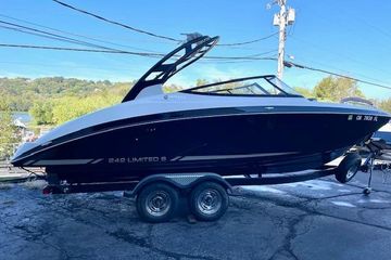 2015 Yamaha Boats 242 Limited S