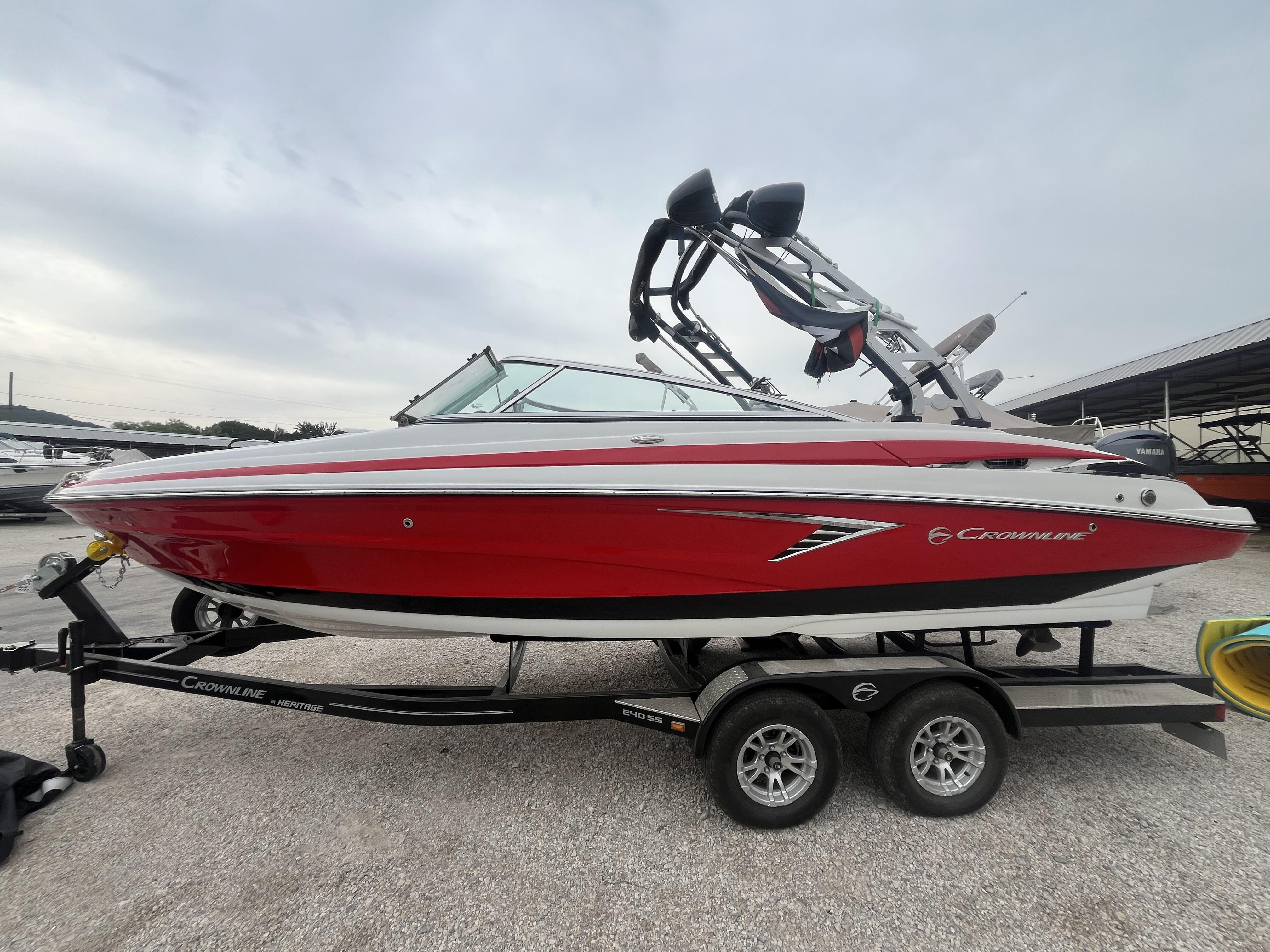 Crownline 240 SS SURF