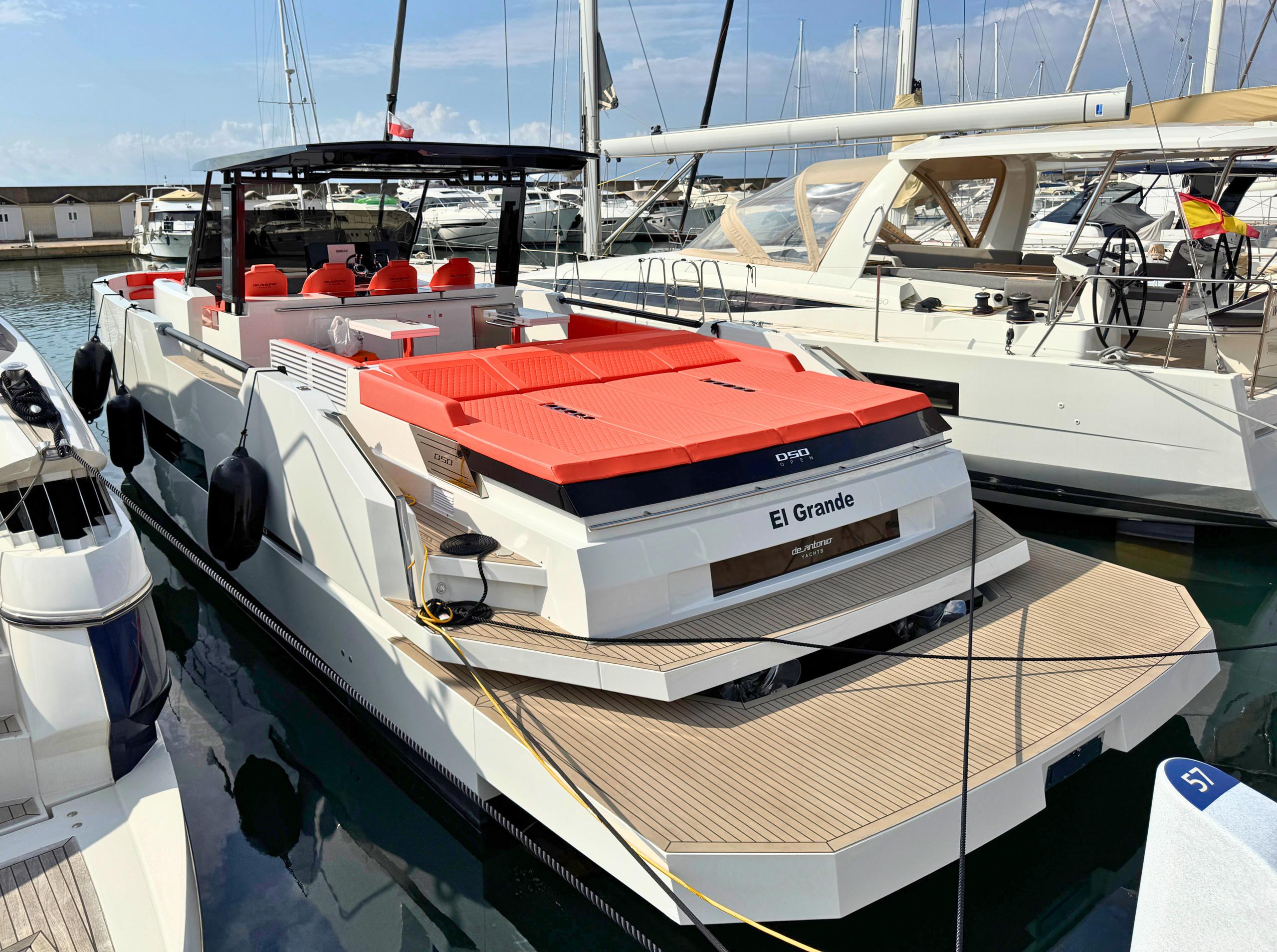 2025 De Antonio Yachts D50