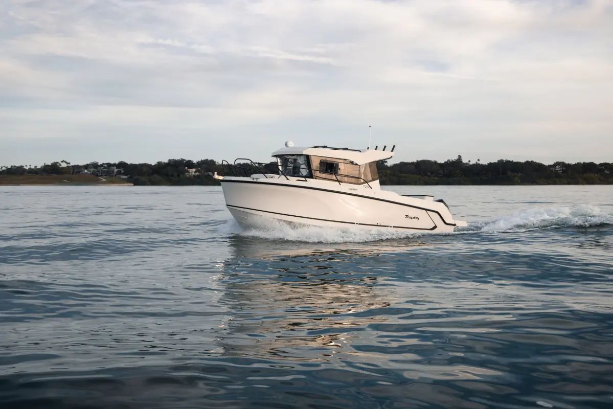 2025 Bayliner 