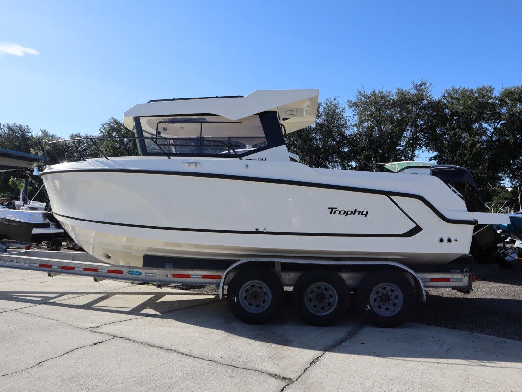 2025 Bayliner 