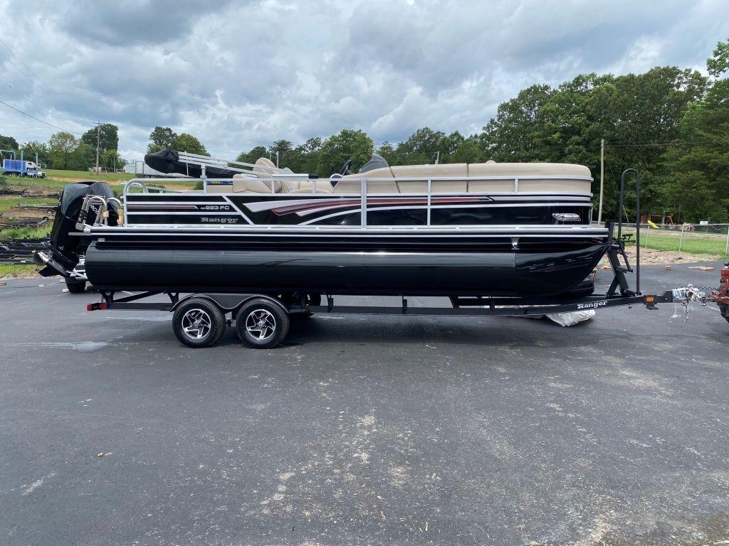 223FC Fish & Cruise Pontoon - Ranger Reata Series